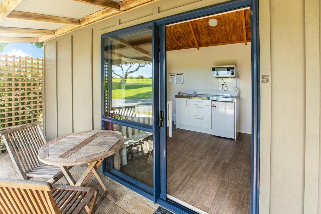 Готель Camp Waipu Cove Екстер'єр фото